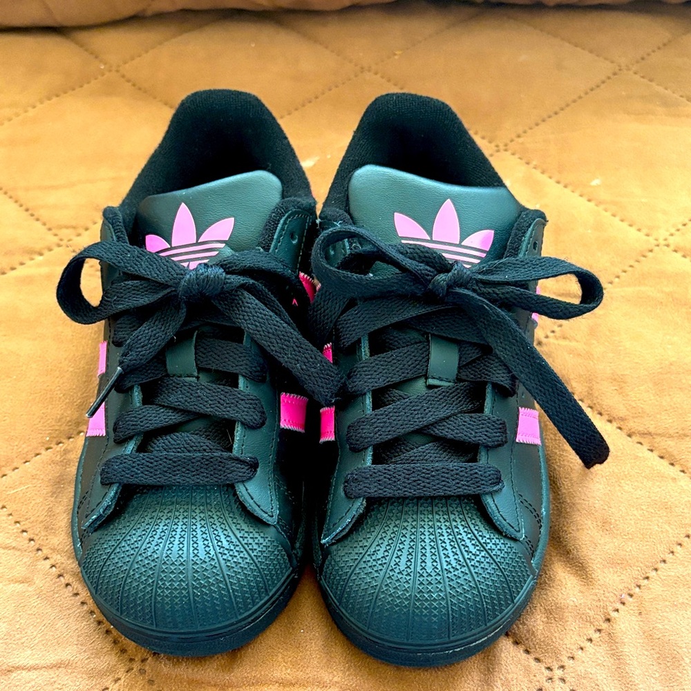 EUC Adidas Kids' SUPERSTAR II SHOES